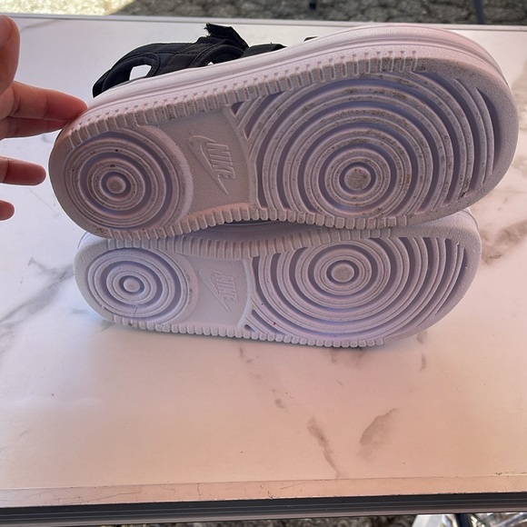 Nike Icon Classic Sandals Slides Shoes
DH0224-001 Black / White - Picture 7 of 10